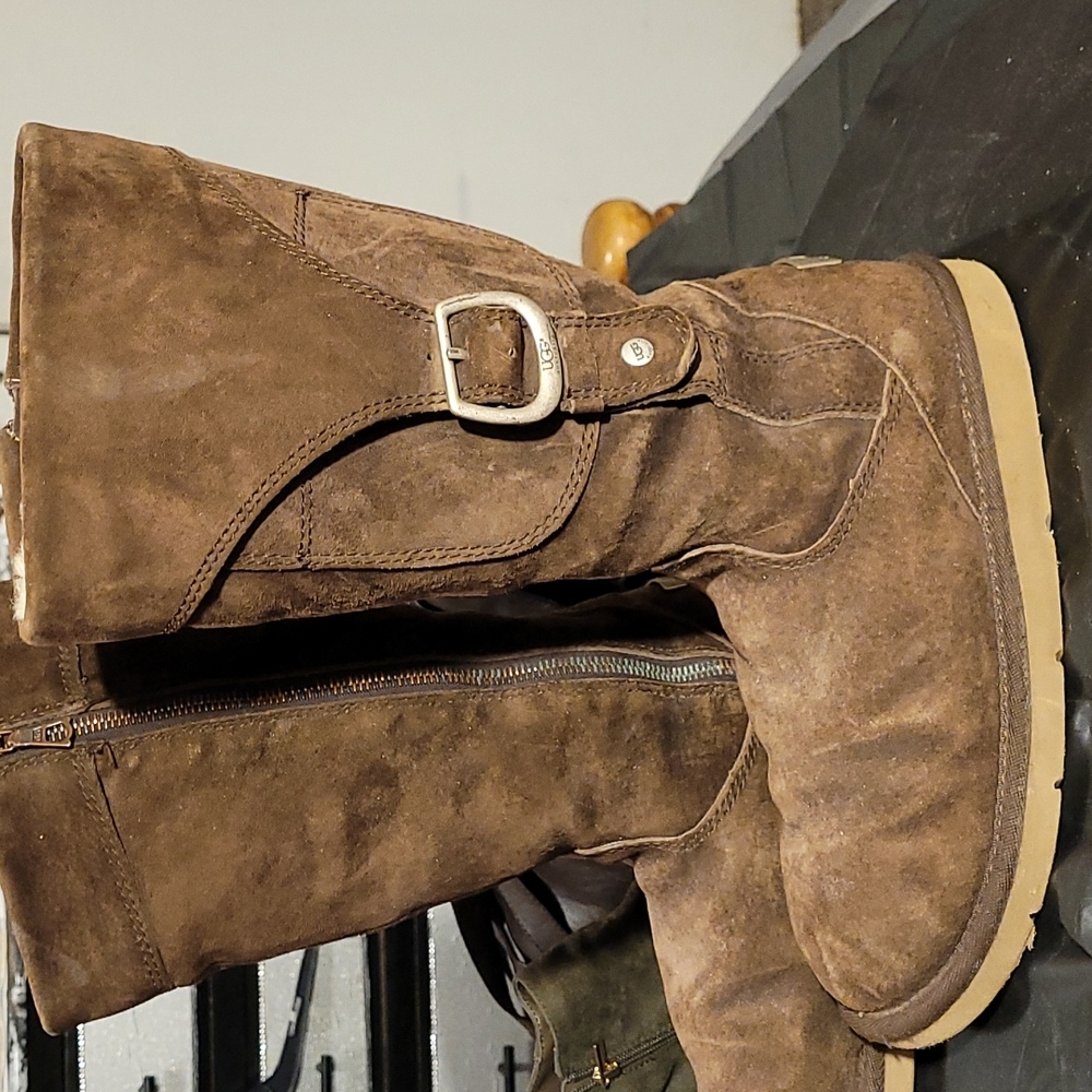 Ugg retro cargo boots